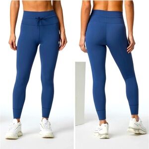 NWOT Vuori Daily Legging French Blue High Rise Crop Short Sz S